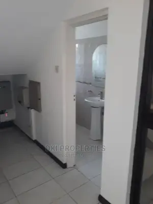 4bdrm House in Dki Properties, Cantonments for Rent thumbnail 5