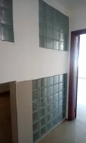 4bdrm House in Dki Properties, Labone for Rent thumbnail 3
