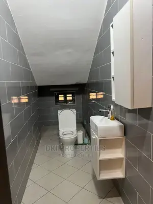 4bdrm House in Dki Properties, Labone for Rent thumbnail 5