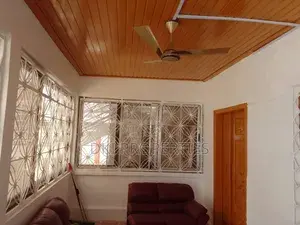 15bdrm House In Dki Properties Kwashieman For Sale thumbnail 3