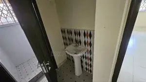 4bdrm House in Dki Properties, Adenta for rent thumbnail 5